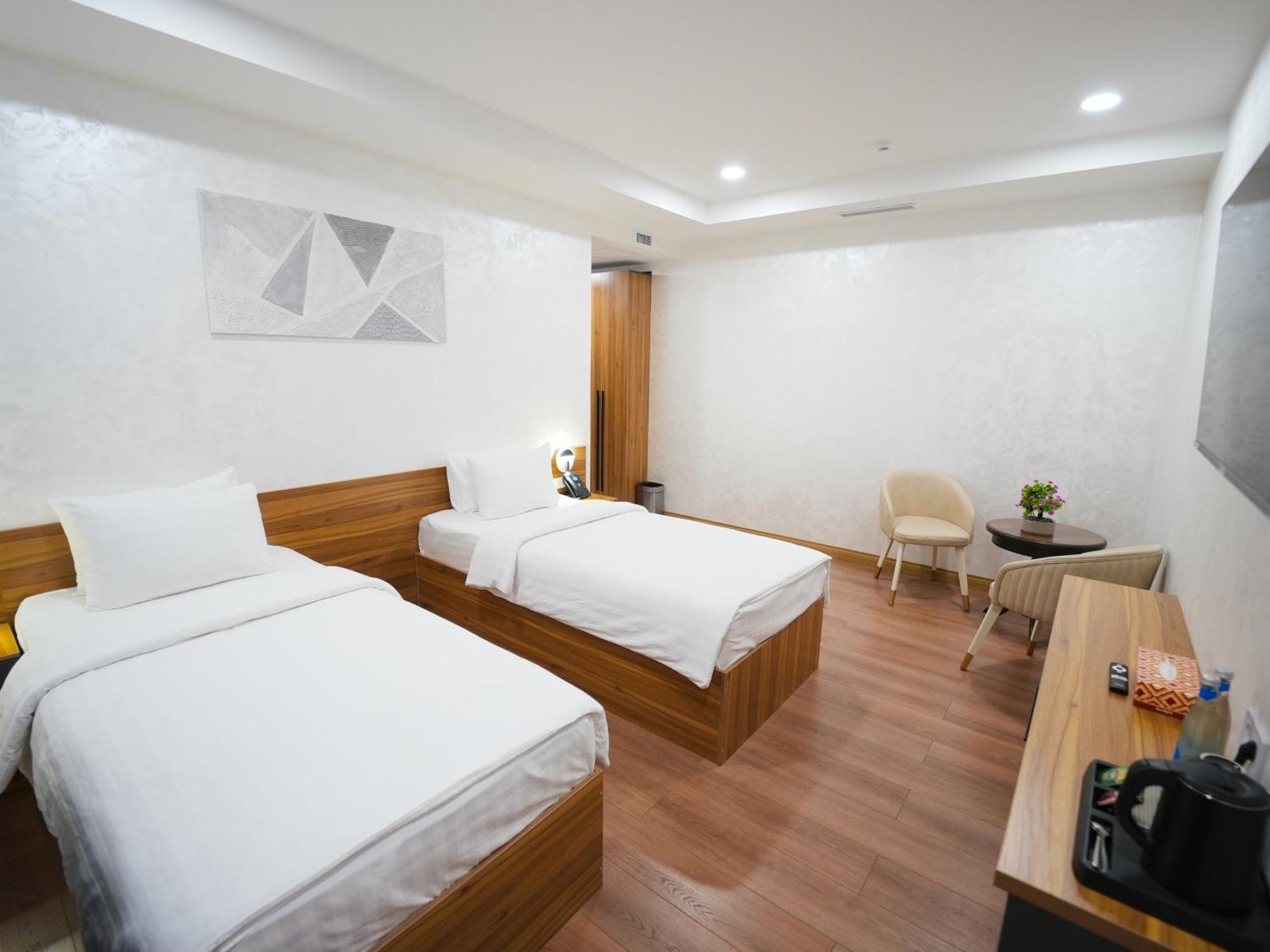 Avant Express Hotel Pool&Spa Ташкент Екстериор снимка